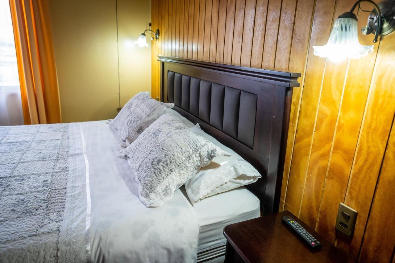Bed and Breakfast Casa Lucy Пуэрто-Наталес Экстерьер фото