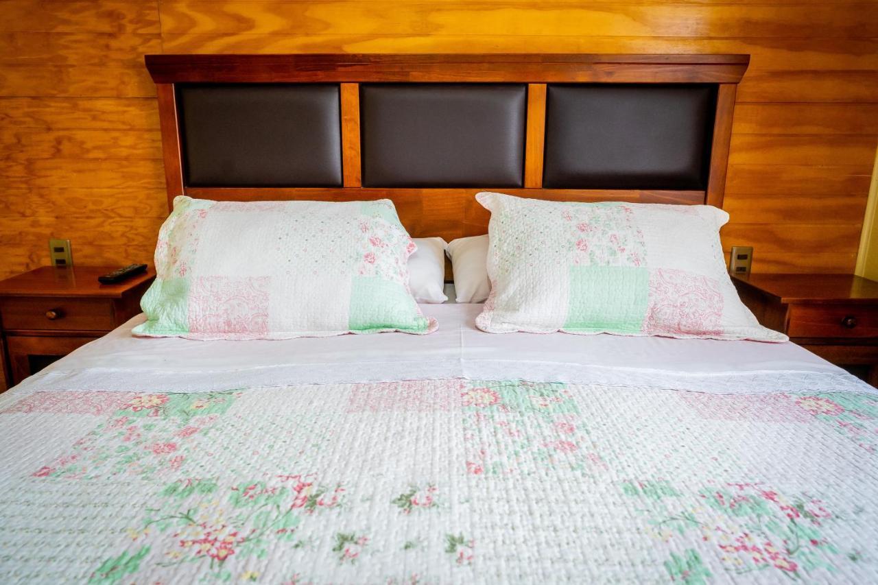 Bed and Breakfast Casa Lucy Пуэрто-Наталес Экстерьер фото