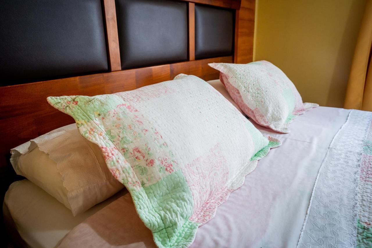 Bed and Breakfast Casa Lucy Пуэрто-Наталес Экстерьер фото